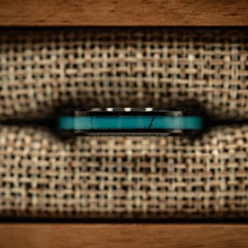 Why a Women's Turquoise Wedding Ring is the Perfect Choice for Your Special Day