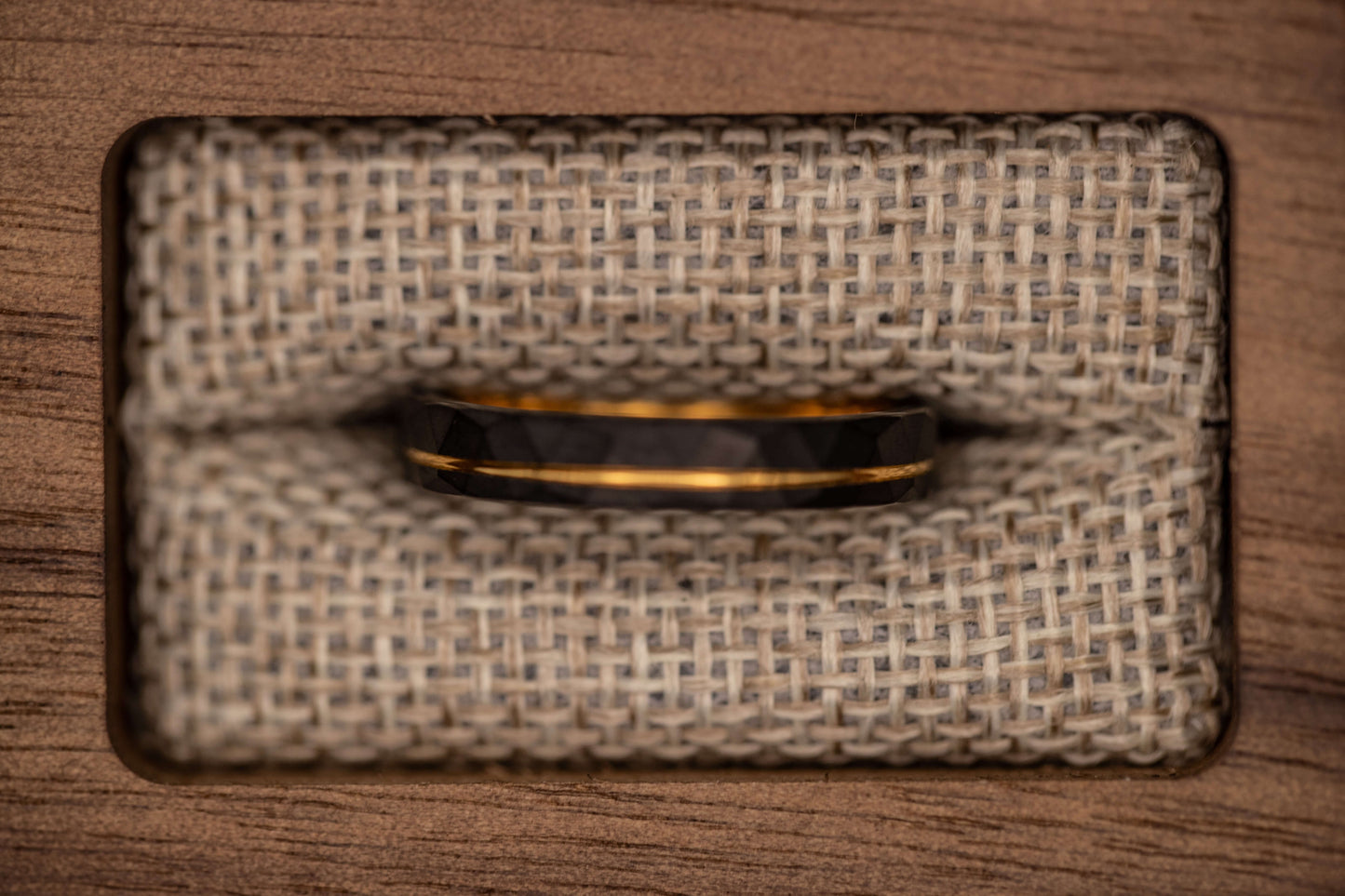 Women's wedding band with hammered texture, accented by yellow gold, 4mm width