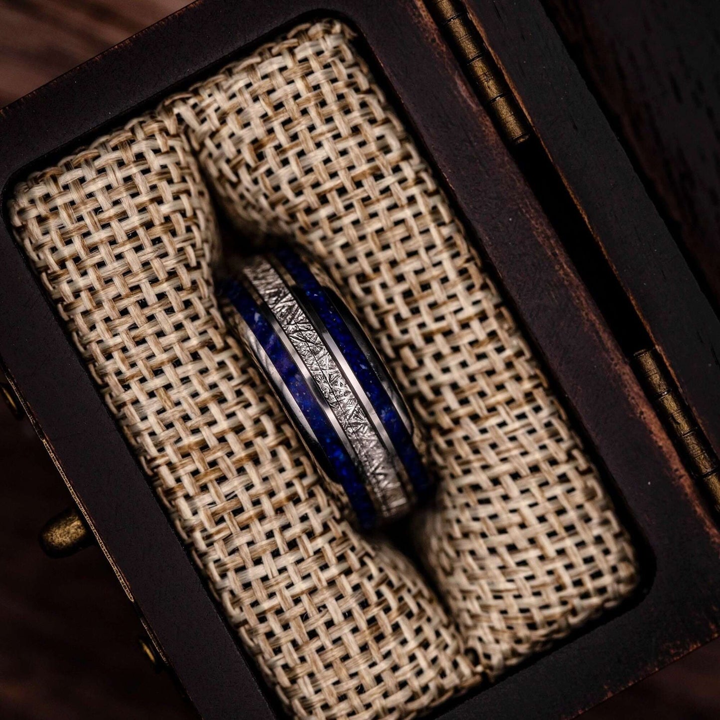 SILVER METEORITE Wedding Ring with Blue LAPIS Lazuli, Men's Wedding Band Unique, Meteorite Ring, Lapis Lazuli Ring, Men's Wedding Ring