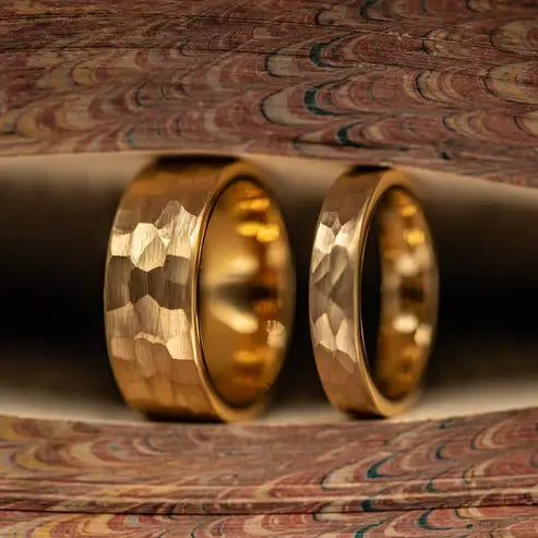 How to Select the Perfect Mens Gold Hammered Wedding Band