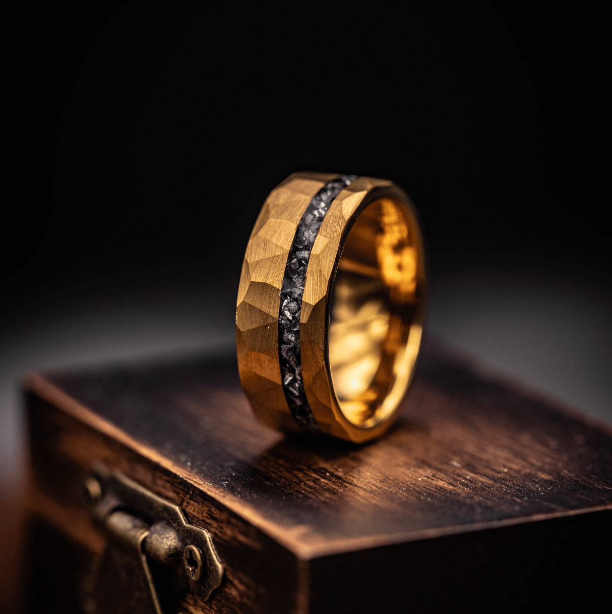 YELLOW GOLD METEORITE Hammered Ring, Gold Hammered Wedding Band w. Real Meteorite Inlay, Yellow 18K Gold, Mens Ring, Meteorite Ring