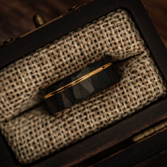 HAMMERED BLACK WEDDING Band, Mens Wedding Band Black, Hammered Ring, Rose Gold Engagement Ring, Unique Ring, Men's Wedding Band