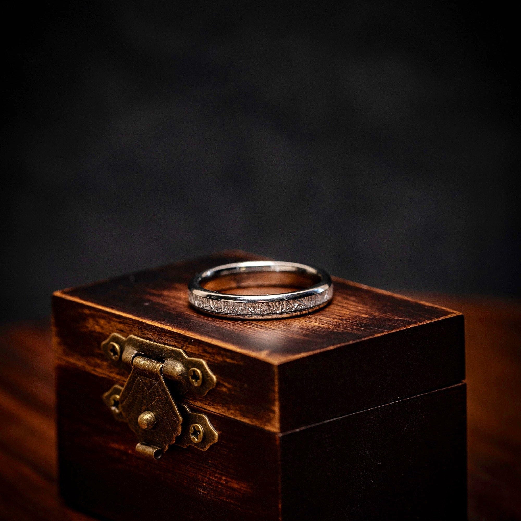 Stunning Indian engagement ring portrait. | Photo 242562